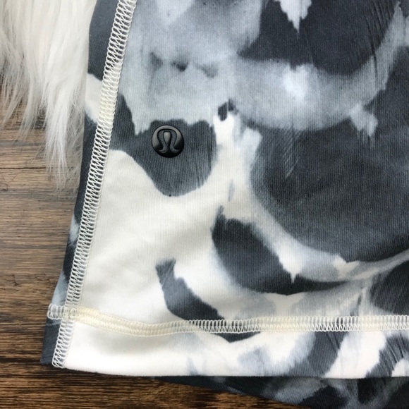 Lululemon Floral Mesh Fabric Tank Top - Picture 5 of 7